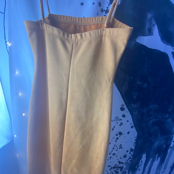 Bodycon Fashion Nova midi dress✨ - Picture 2 of 4